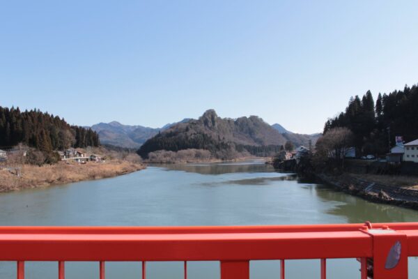 Niigata Sake Travel Recommendations <Linha do Rio Agano: Cidade de Gosen, Cidade de Agano e Cidade de Agano