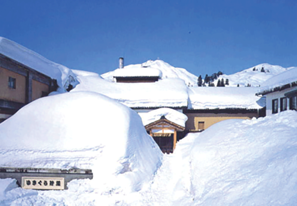 Niigata Sake Travel Recommendations < Cidade de Niigata Sake, Cidade de Uonuma, Cidade de Minami Uonuma, Cidade de Yuzawa, Cidade de Tokamachi, Cidade de Tsunan 1) Viagem de comboio.